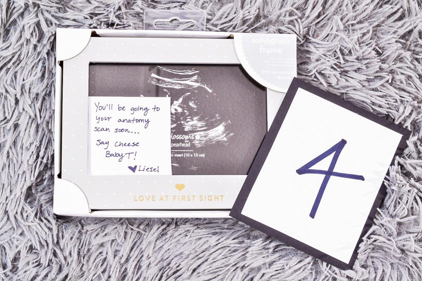 pregnancy gift for first time mom
